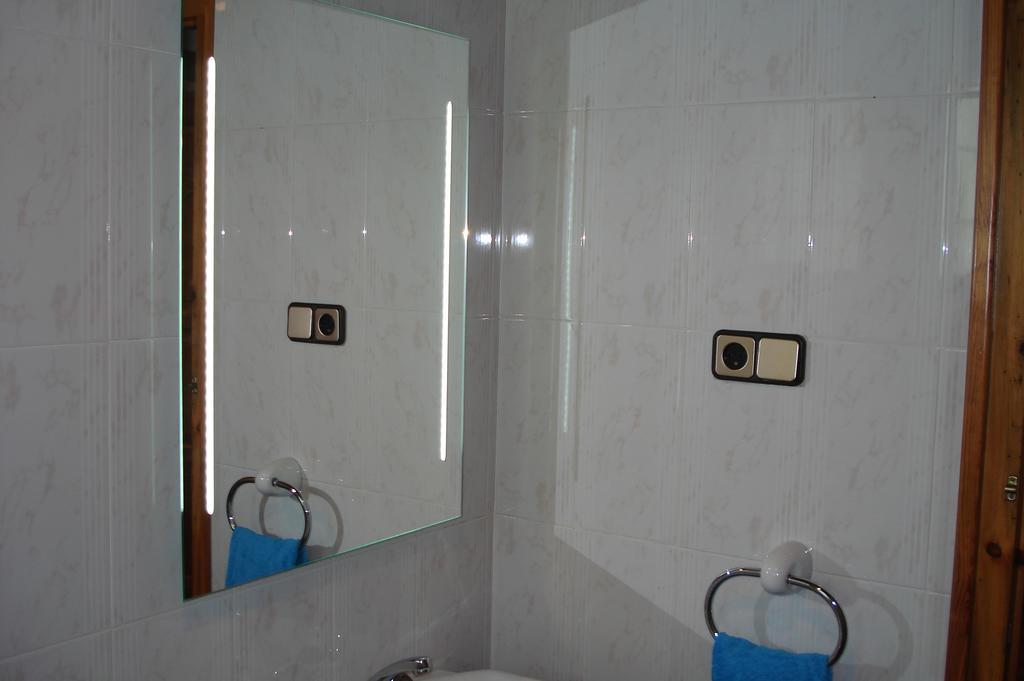 Apartaments Pont Romanic Espot Exterior foto